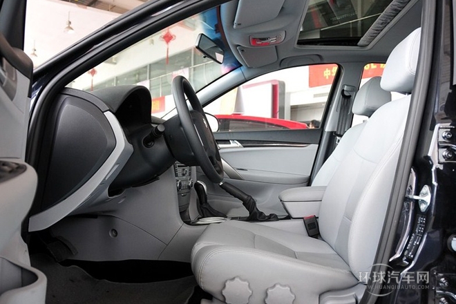 2011款 1.8L 自動(dòng)豪華型