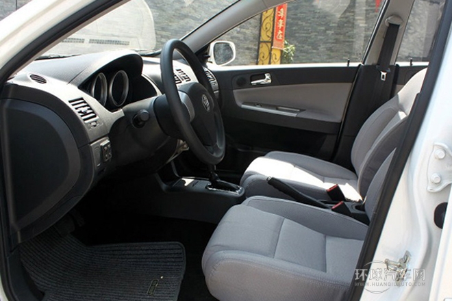 2010款 1.5L 自動(dòng)舒適型