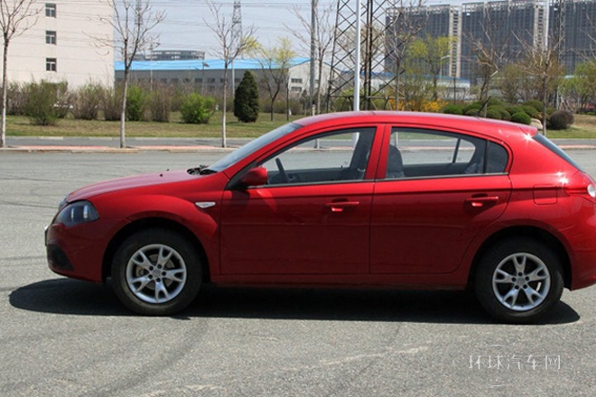 2010款 1.5L 自動(dòng)舒適型