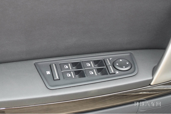 2013款 經(jīng)典版 550 1.8L 自動風尚型