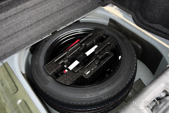 2012款 1.8T 750 HYBRID混合動(dòng)力版AT