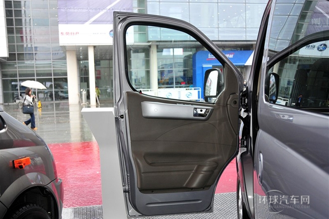 2011款 2.5T長(zhǎng)軸中頂尊杰版