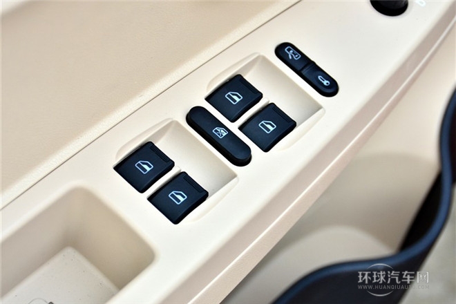 2013款 兩廂 1.5L 手動(dòng)銳意版