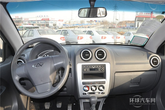 2012款 1.0L 手動(dòng)標(biāo)準(zhǔn)型
