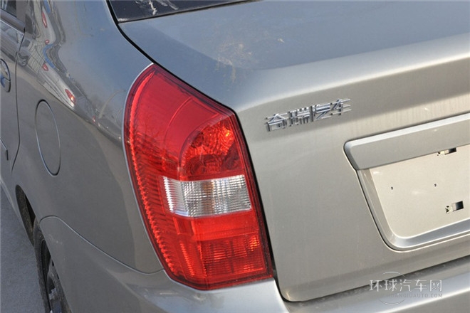 2012款 1.0L 手動(dòng)標(biāo)準(zhǔn)型
