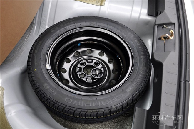 2012款 1.0L 手動(dòng)舒適型