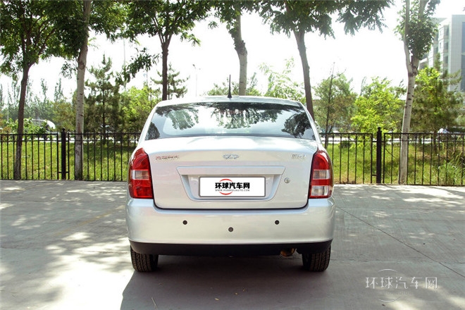 2012款 1.0L 手動(dòng)數(shù)智導(dǎo)航版