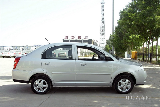 2012款 1.0L 手動數(shù)智導(dǎo)航版