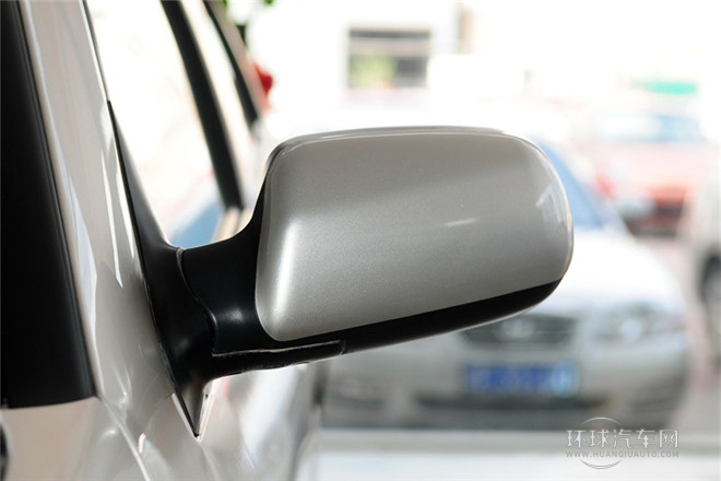 2012款 1.5L 手動標(biāo)準(zhǔn)型