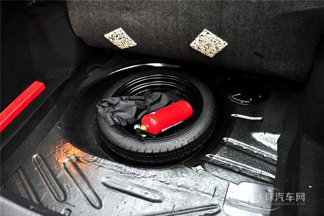 2012款 1.5L 手動(dòng)尊貴型