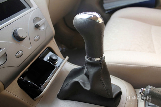 2010款 1.5L 手動(dòng)舒適型