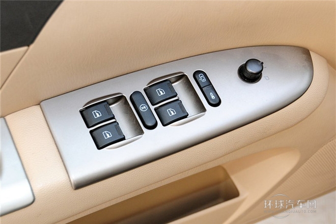 2010款 1.8L 手動(dòng)精英型