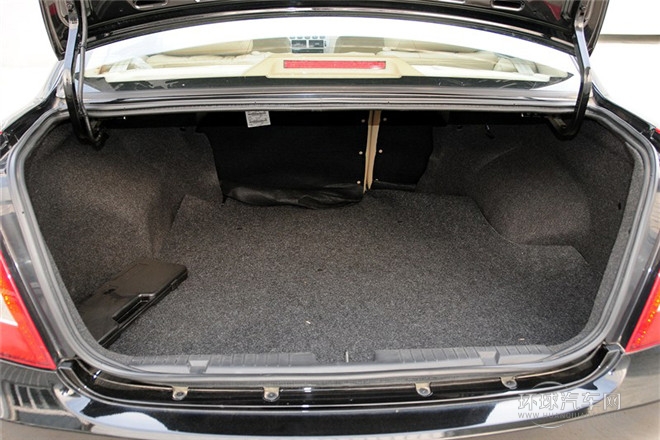 2010款 1.8L 手動(dòng)精英型
