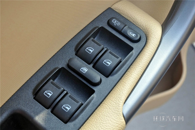 2013款 1.6L 手動(dòng)賀歲版DVVT