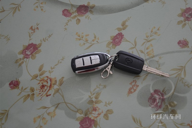 2014款 3.0T領(lǐng)運(yùn)版短軸中頂ZD30
