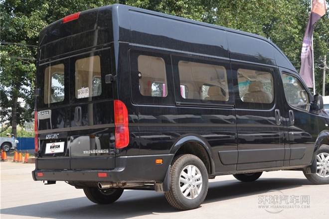2014款 3.0T領(lǐng)尊版中軸高頂ZD30