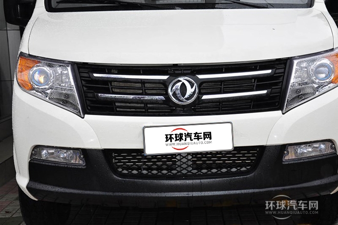 2014款 2.5T御利寶物流車標(biāo)配短軸中頂ZD25