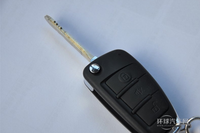 2013款 1.6L 手動(dòng)5門(mén)標(biāo)準(zhǔn)型