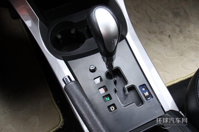 2012款 1.8L 自動(dòng)豪華型