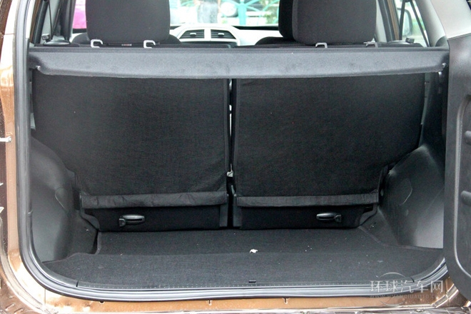 2012款 1.6L 手動(dòng)精英型