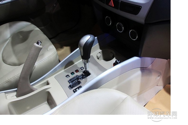 2013款 1.8L 自動標(biāo)準(zhǔn)型