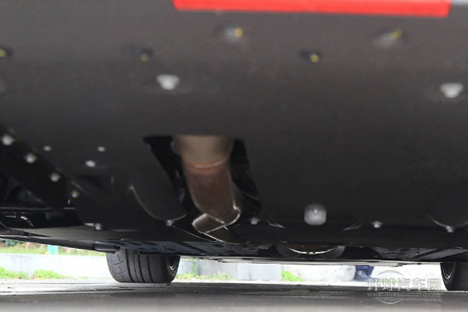 2015款 3.8T 動感酷黑內(nèi)飾版
