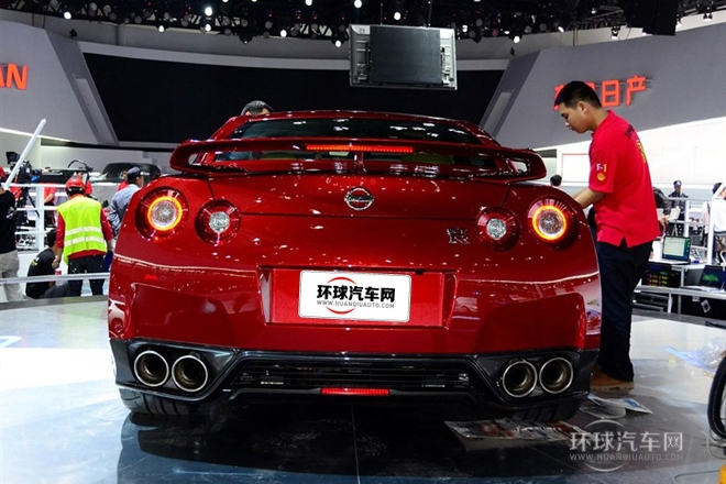 2015款 3.8T 時(shí)尚米白內(nèi)飾版