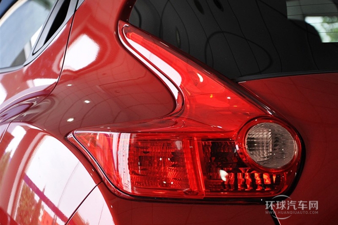 2012款 1.6T 自動(dòng) SV 領(lǐng)先款