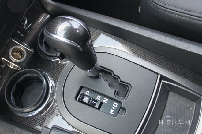 2011款 2.0T 兩驅(qū)精英導(dǎo)航版