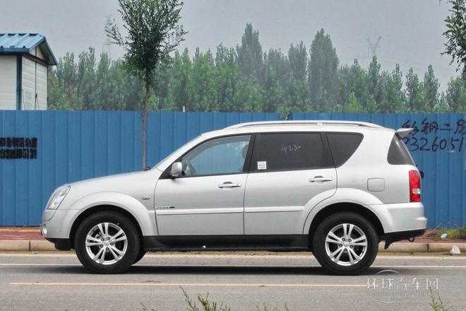 2011款 2.0T 兩驅(qū)精英導(dǎo)航版
