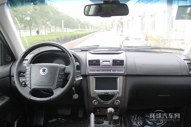 2011款 2.0T 四驅(qū)豪華導(dǎo)航版