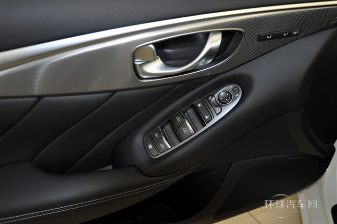 2014款 3.7L 豪華版