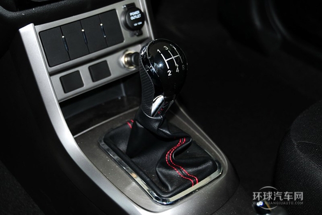 2013款 兩廂 1.5L 手動進(jìn)取型
