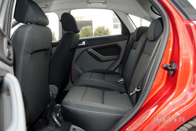 2013款 兩廂經(jīng)典 1.8L AT基本型