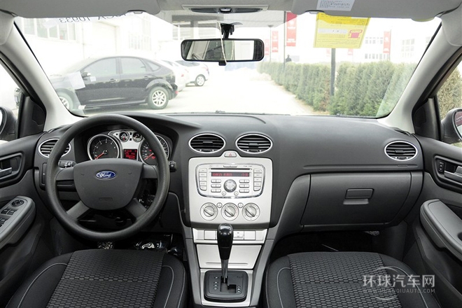 2013款 兩廂經(jīng)典 1.8L AT基本型