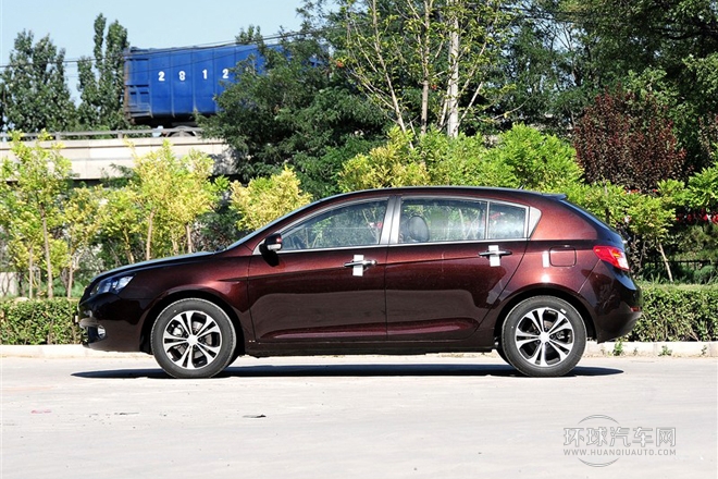 2013款 兩廂 1.5L 手動(dòng)尊貴型