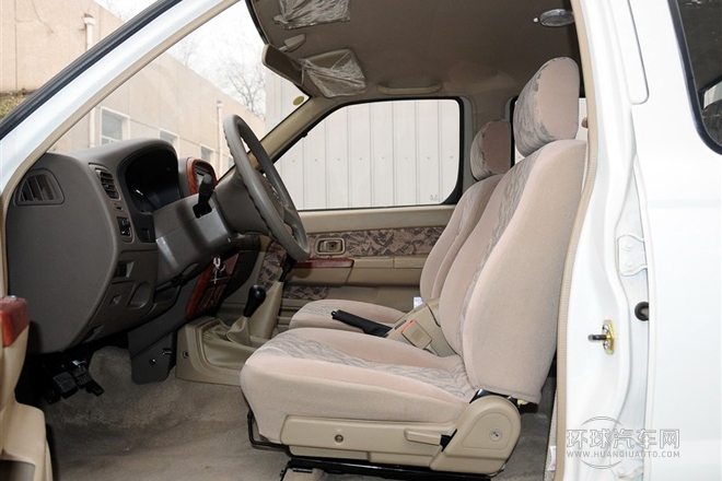 2013款 2.4L汽油四驅(qū)標準型