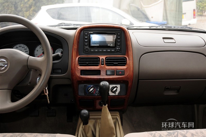 2013款 2.4L汽油四驅(qū)標準型