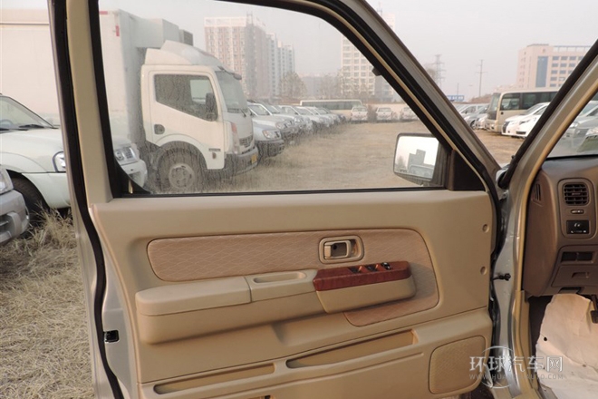 2012款 2.4L兩驅(qū)標(biāo)準(zhǔn)版7座ZN6494