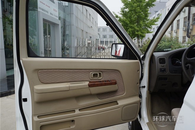 2013款 2.4L兩驅(qū)標(biāo)準(zhǔn)型5座ZN6494
