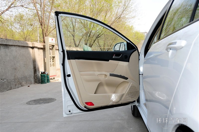 2013款 三廂 1.8L 手動(dòng)精英型