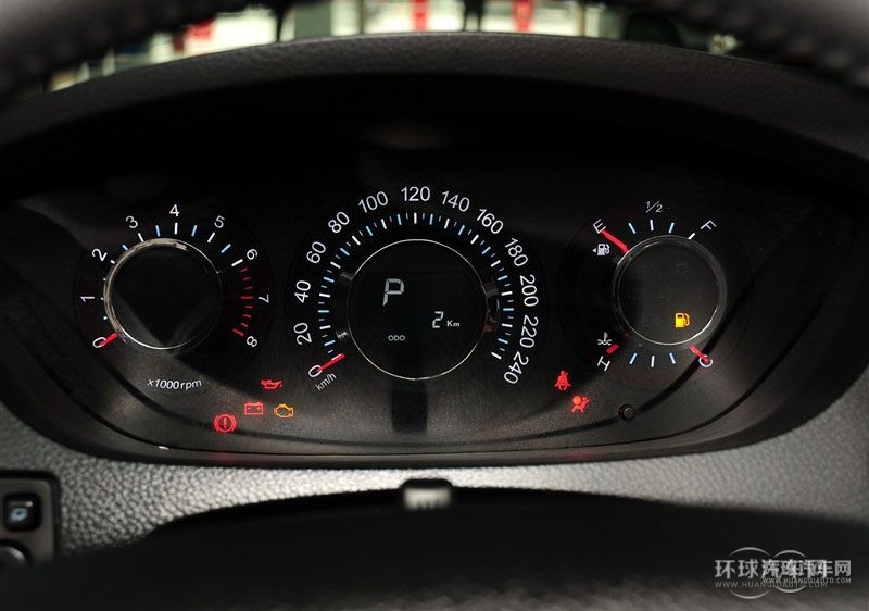2013款 鋒芒限量版 2.2T 四驅(qū)旗艦型
