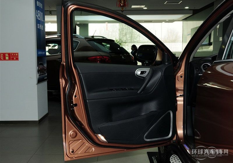 2013款 鋒芒限量版 2.2T 兩驅(qū)智慧型