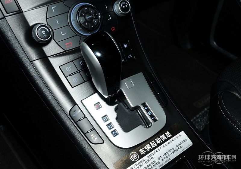 2013款 鋒芒限量版 2.2T 兩驅(qū)智慧型