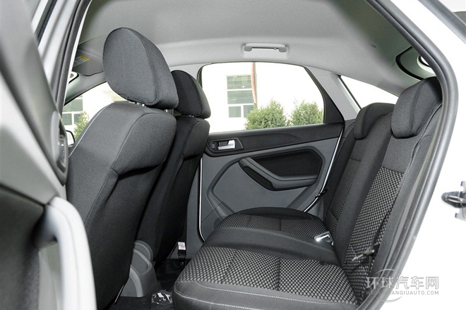 2013款 兩廂經(jīng)典 1.8L MT基本型