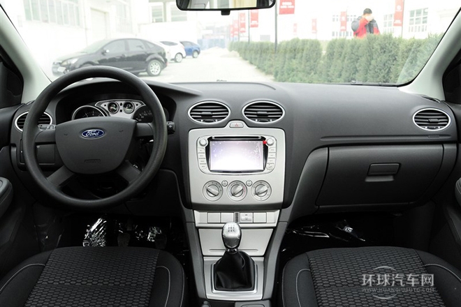 2013款 兩廂經(jīng)典 1.8L MT基本型