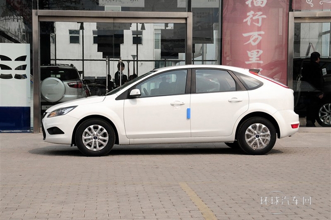 2013款 兩廂經(jīng)典 1.8L MT基本型