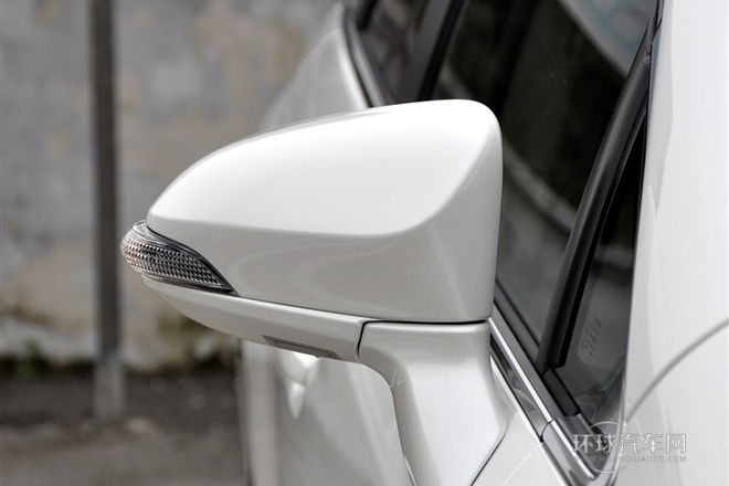 2013款 2.7L 兩驅(qū)豪華版