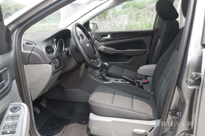 2013款 兩廂經(jīng)典 1.8L MT百萬紀(jì)念版