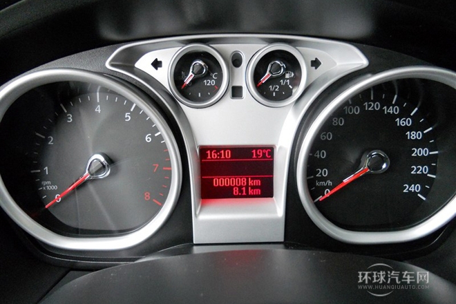 2013款 兩廂經(jīng)典 1.8L AT百萬(wàn)紀(jì)念版